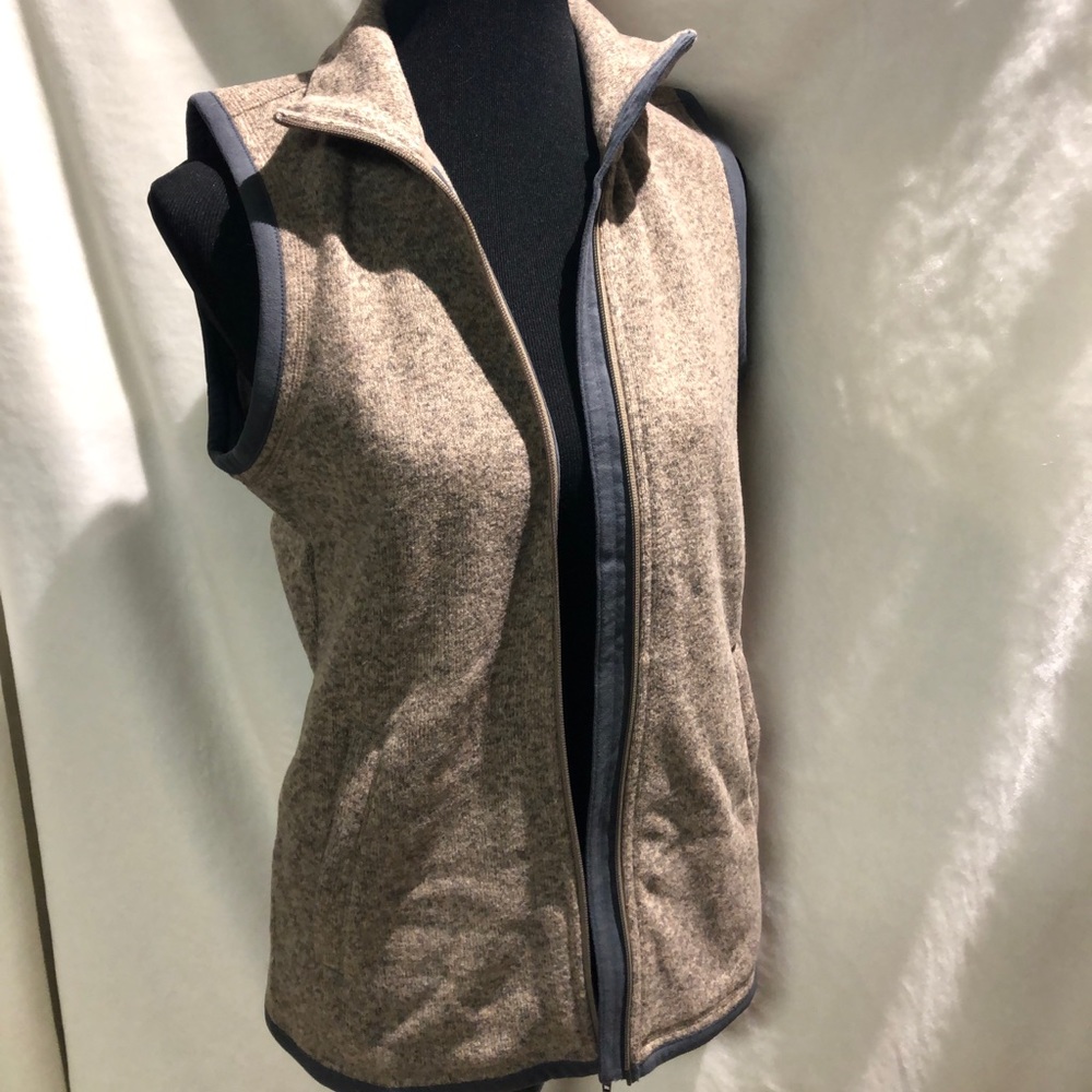 Eastern Mountain Sport size S vest